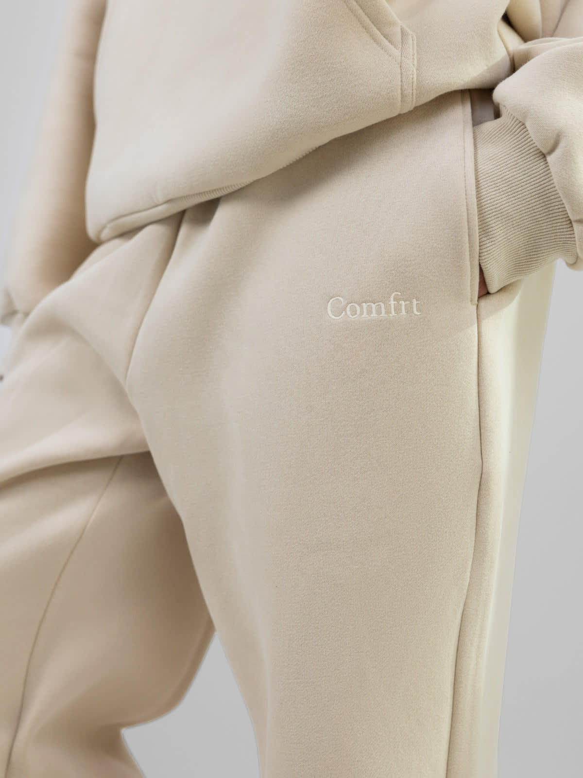 Signature Straight Leg Sweatpants