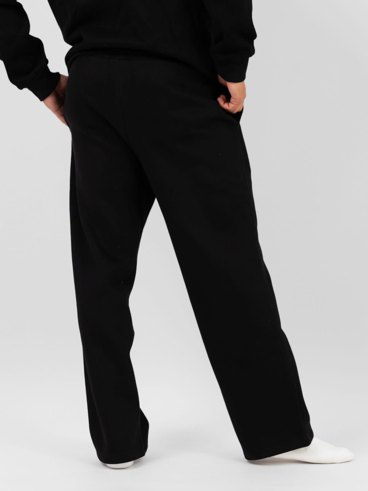 Signature Straight Leg Sweatpants