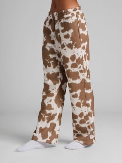 Minimalist Straight Leg Sweatpants