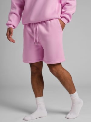 Basic Fleece Short: Jared is 6′1″ wearing a size L