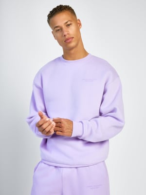 Pastel Crew: Evan is 6'4" wearing a size L