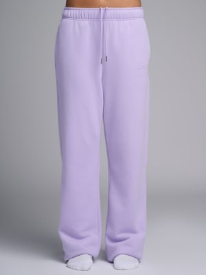 Halo Lightweight Straight Leg Sweatpants: Chelsea is 5'8" and wears a size S