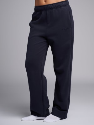 Halo Lightweight Straight Leg Sweatpants: Chelsea is 5'8" and wears a size S
