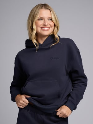 Halo Lightweight Crop Hoodie: Chelsea is 5'8" and wears a size S