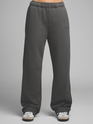 Halo Lightweight Straight Leg Sweatpants: Nikki is 5'8" and wears a size S