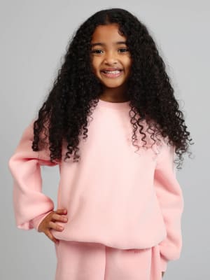Pastel Kids Crew: Malu is 5 wearing a size S