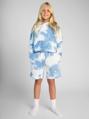 Minimalist Kids Shorts: Arina is 9 wearing a size S