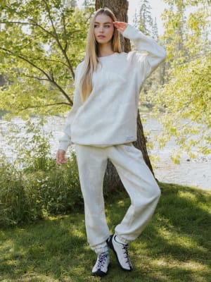 Ash Wood / F / Grace