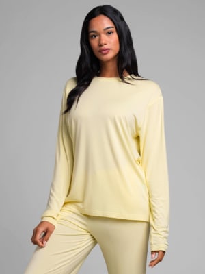 Cloud Lounge Long Sleeve Tee: Lexy is 5'8" and wears a size S