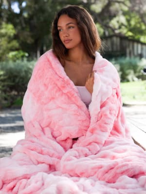 Dreamer Blanket: Rose Quartz