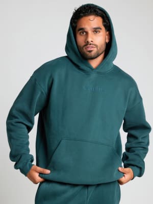 Signature Hoodie: Jared is 6’0” and wears a size L
