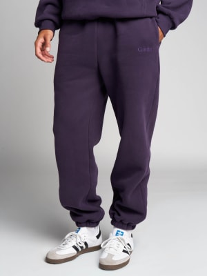 Signature Sweatpants: Evan is 6'4" wearing a size L