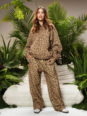 Brown Leopard / Nikki