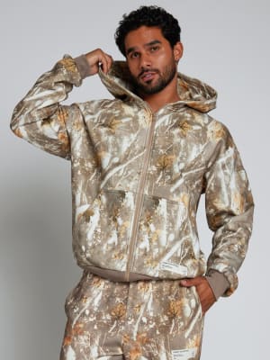 Camo Zip Hoodie: Jared is 6′1″ wearing a size M