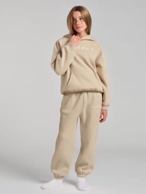 Almond / Raphaella