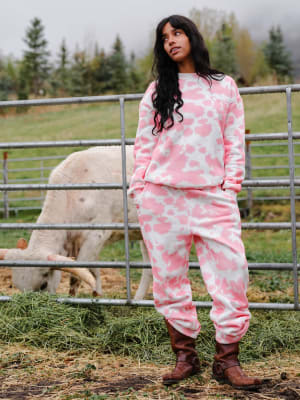 Strawberry Milk / Elly