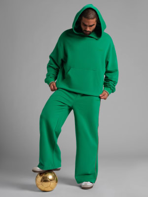 Bella Green / M