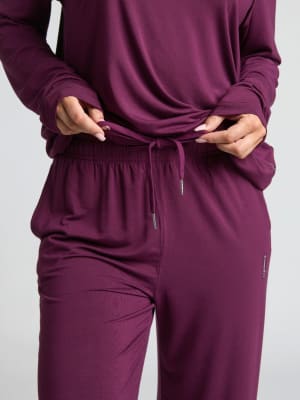 Plum / F
