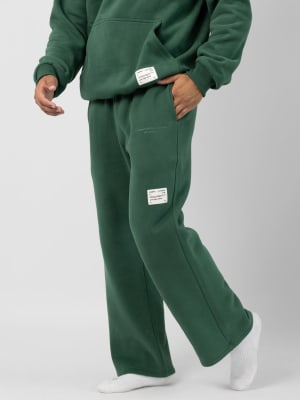 Affirmation Straight Leg Sweatpants: Jared is 6′1″ wearing a size M
