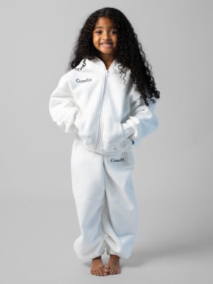 Cloud Kids Sweatpants: Malu is 5 wearing a size S