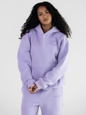 Pastel Hoodie: Bianca is 5′9″ wearing a size M
