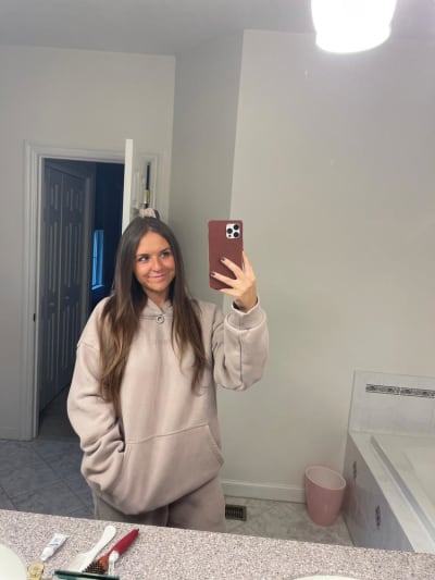 Nikki B