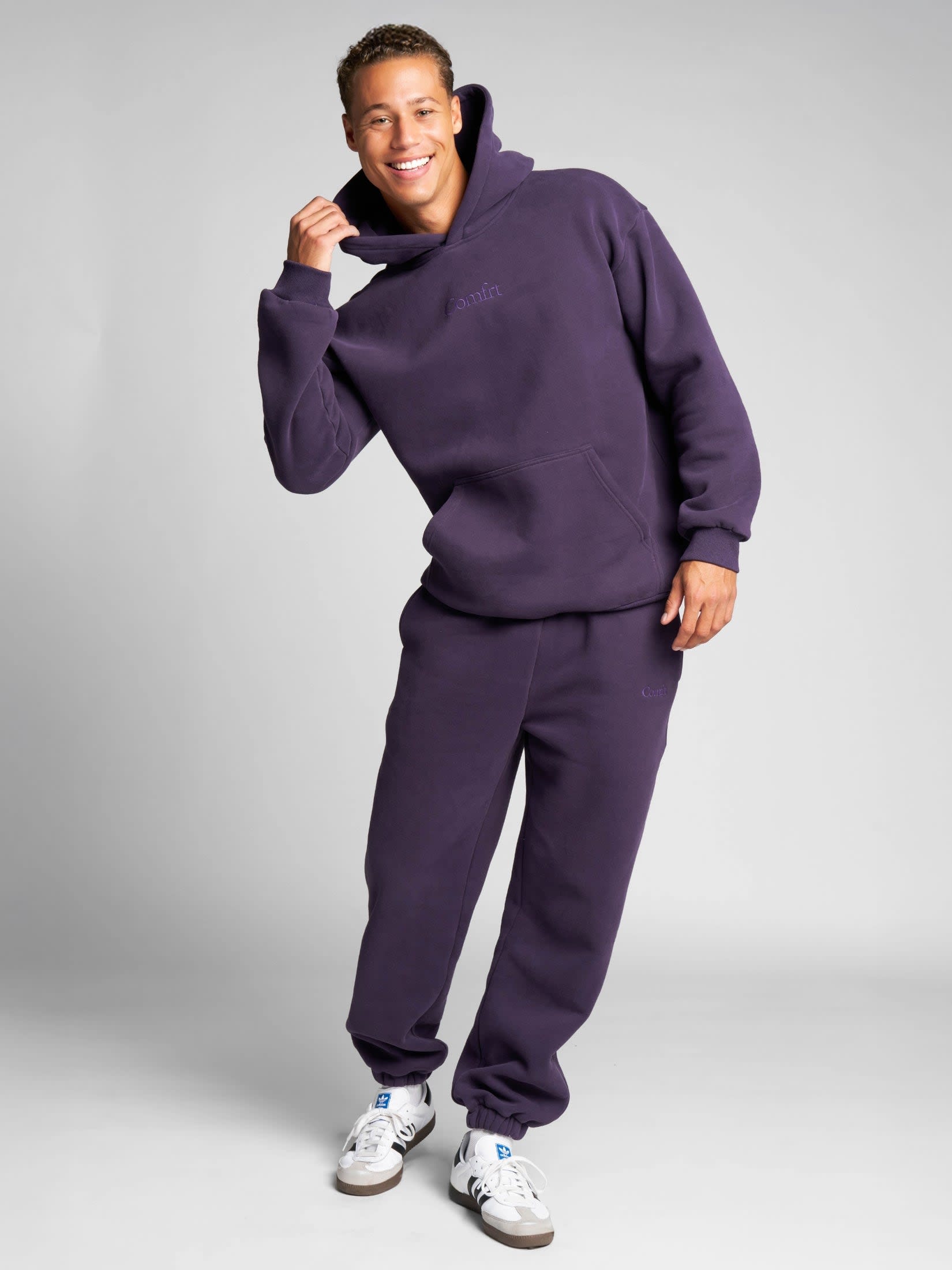 Comfrt Signature Hoodie Full Outfit